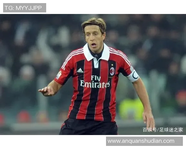 足球明星的光环背后潜藏的风险与挑战分析 足球明星的光环背后潜藏的风险与挑战分析